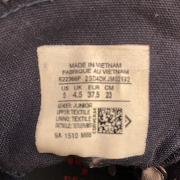 SOLD!!!
Converse All Star Chuck Taylor Stars and Stripes High Tops. - Picture 7 of 8